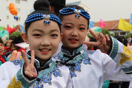 張北縣九卜樹小學(xué)舉行“展雙減碩果，迎多彩六一”文藝匯演活動(dòng)